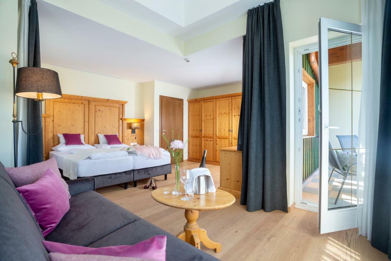 Junior Suite with Balcony,813026886:JPEG