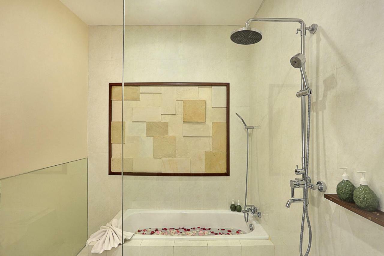 Chambre Double ou Lits Jumeaux Deluxe - Vue sur Piscine
