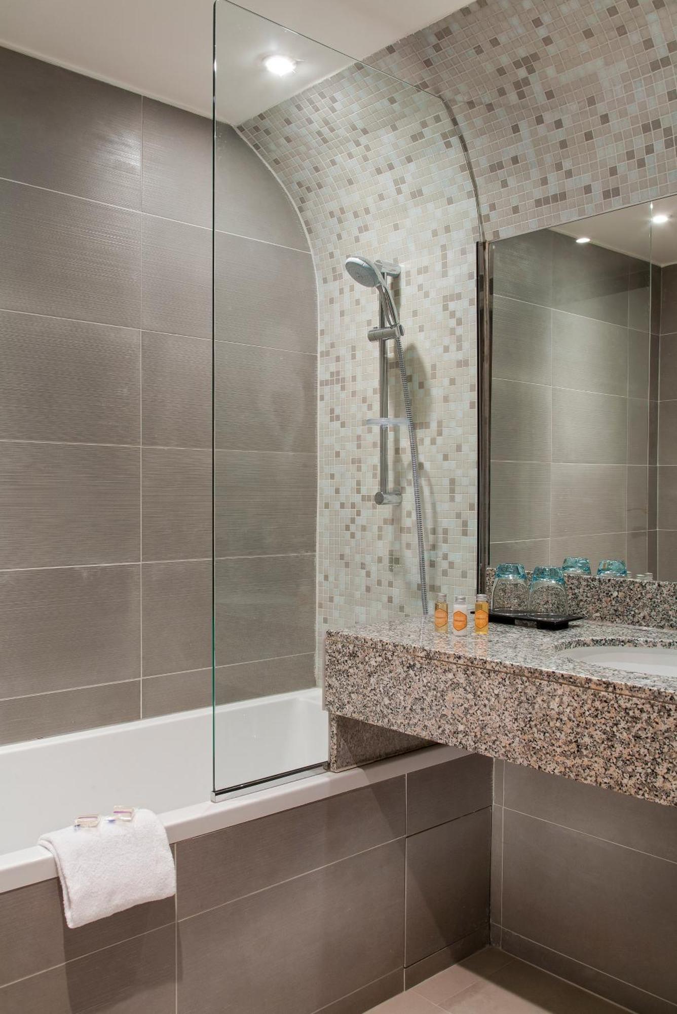Two Connecting Double Rooms