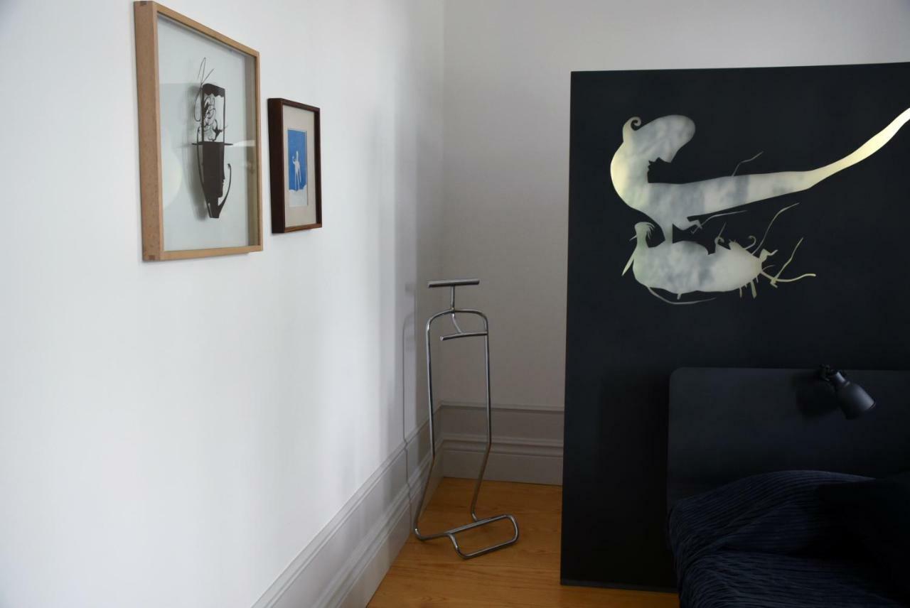 Quarto Deluxe (2 Adultos + 1 Criança)