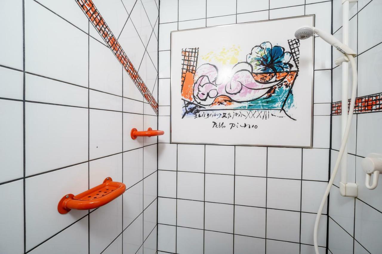 Triple Room with Shared Shower and Toilet