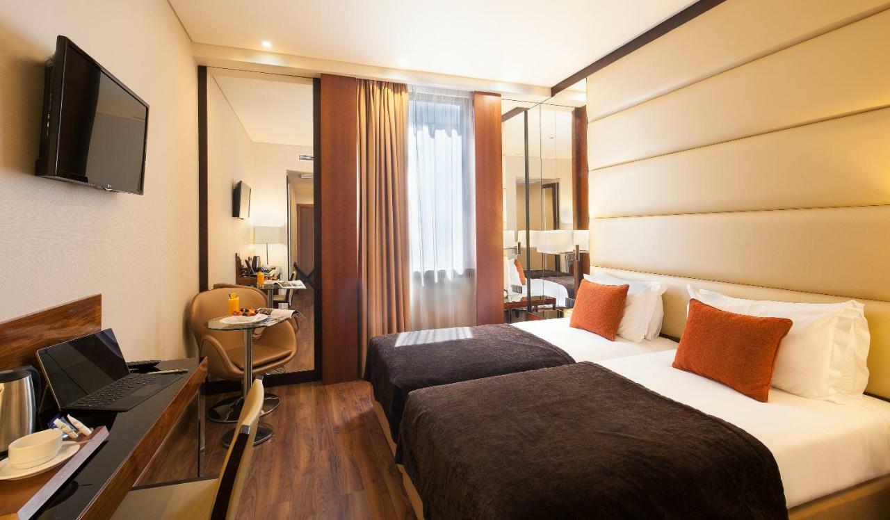 Quarto Superior com 2 Camas de Solteiro