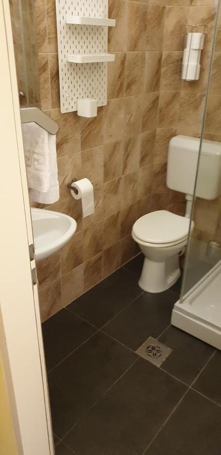 Twin Room Private Bathroom,932373310:JPEG