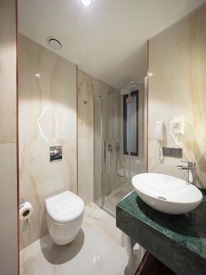 Deluxe Single Room,1284589018:JPEG