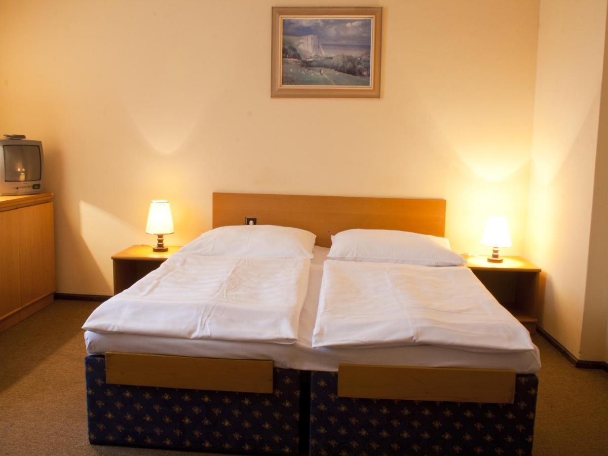 Double or Twin Room,113692289:JPEG