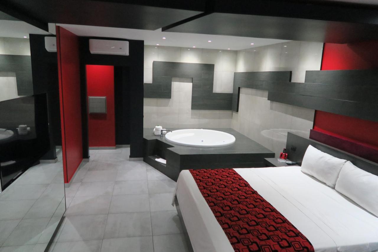 King Suite with Spa Bath,977687479:JPEG