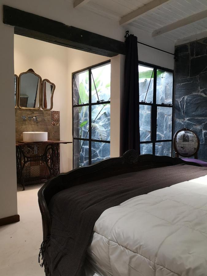 Quarto Duplo