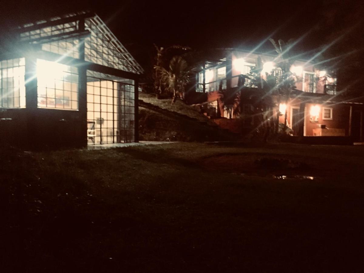 Large Double or Twin Room,984322981:JPEG