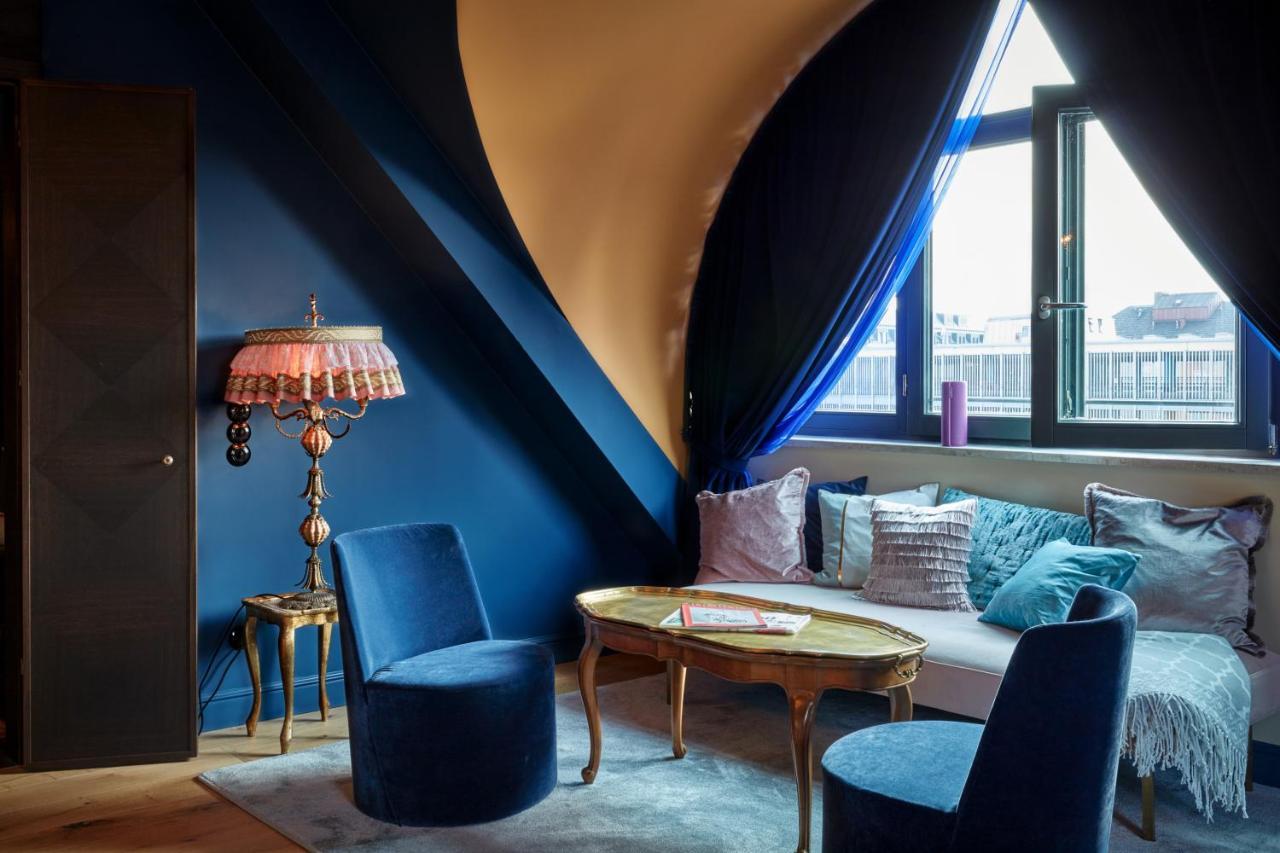 Swan Suite,1706931419:JPEG