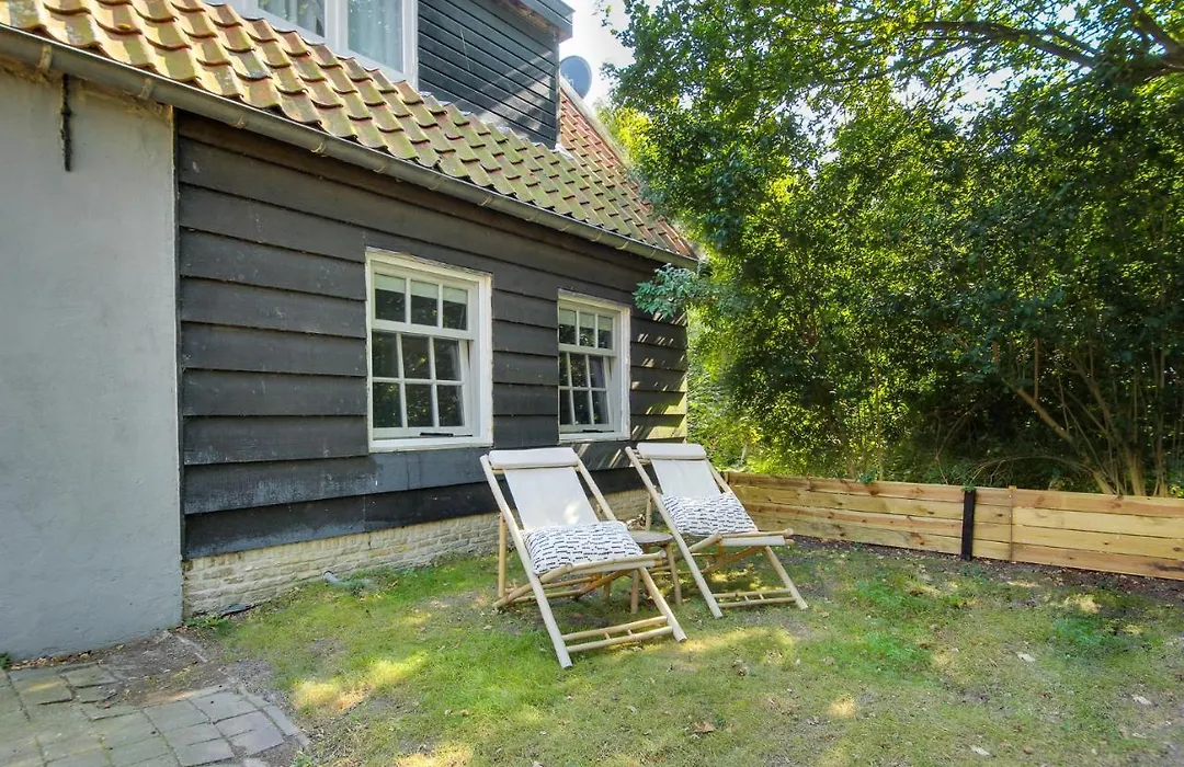 Pykes B&B-1