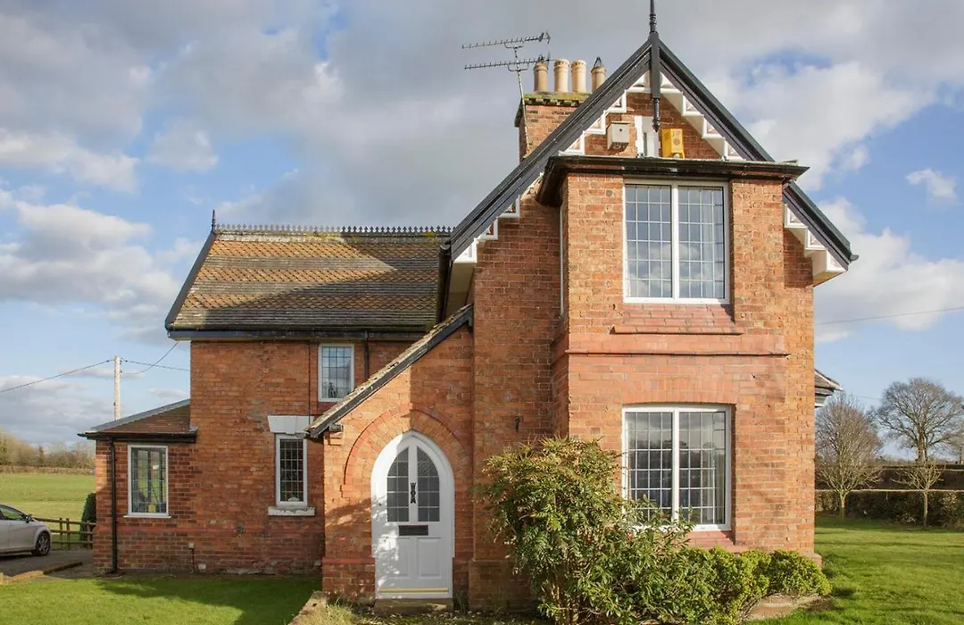 Moss Cottage-1