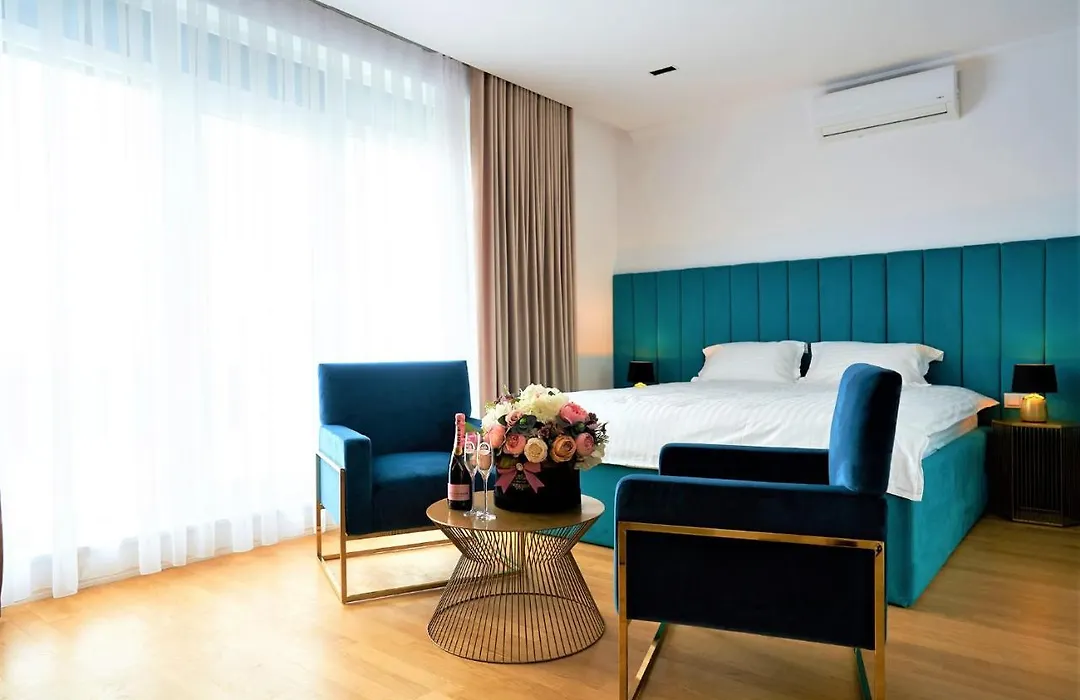 Hotel Glory-1