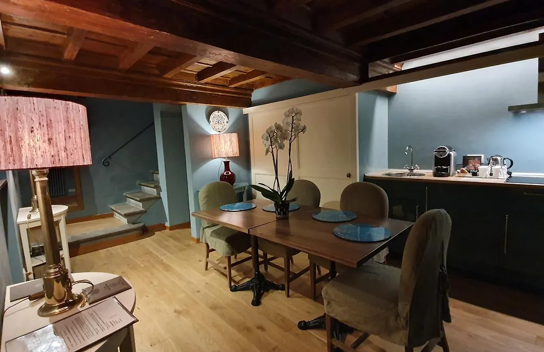 Al Palazzo Del Marchese Di Camugliano Residenza D'Epoca-1