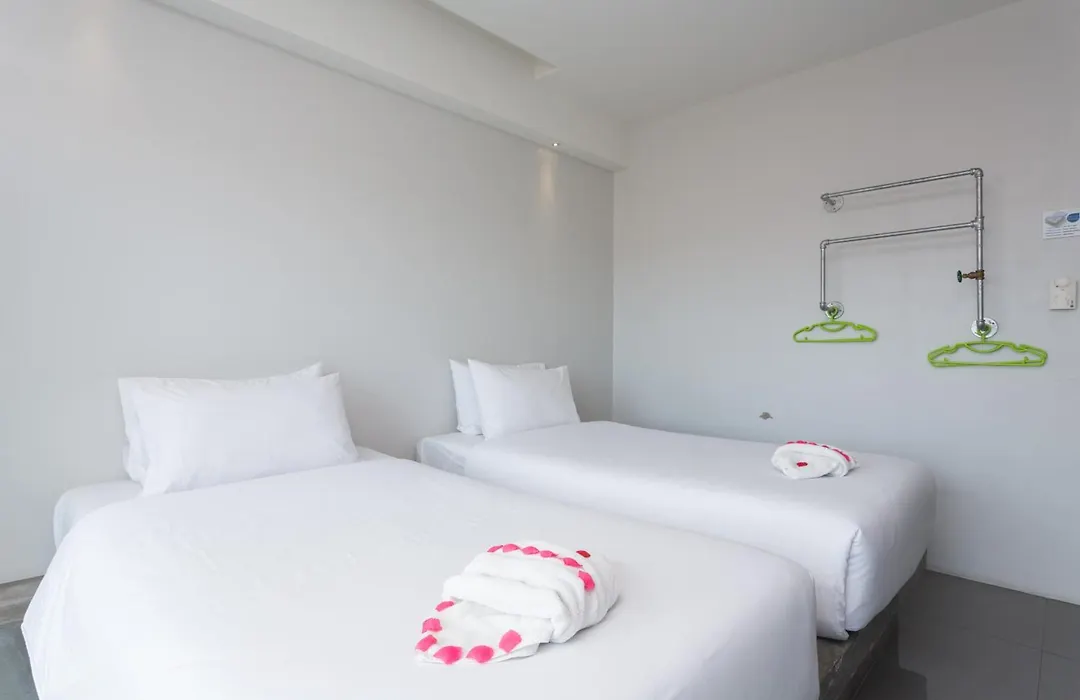 Riverside Hotel-1