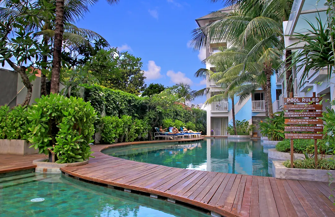 Bliss Surfer Hotel Legian-1