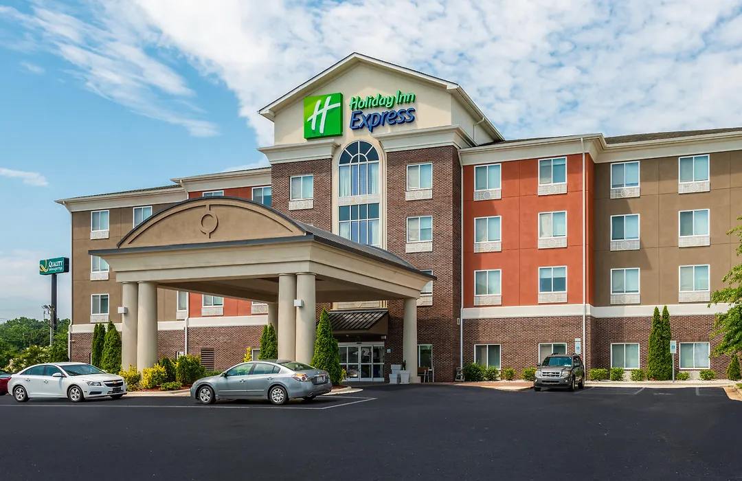 Holiday Inn Express & Suites Statesville-1