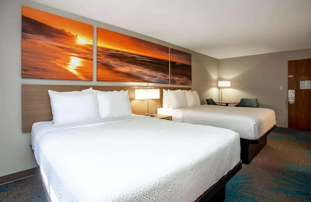 Days Inn By Wyndham Marquette-1