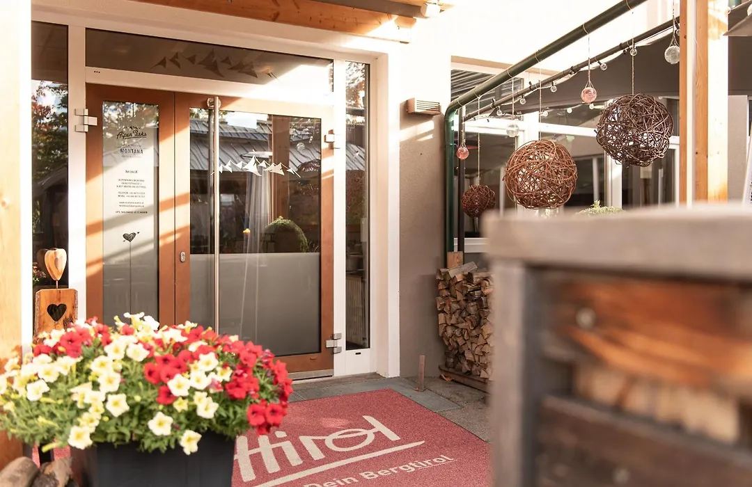 AlpenParks Hotel MONTANA-1
