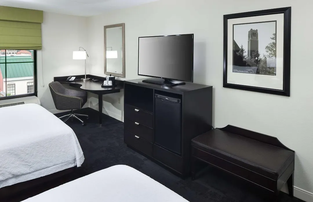 Hampton Inn & Suites Gainesville Downtown-1