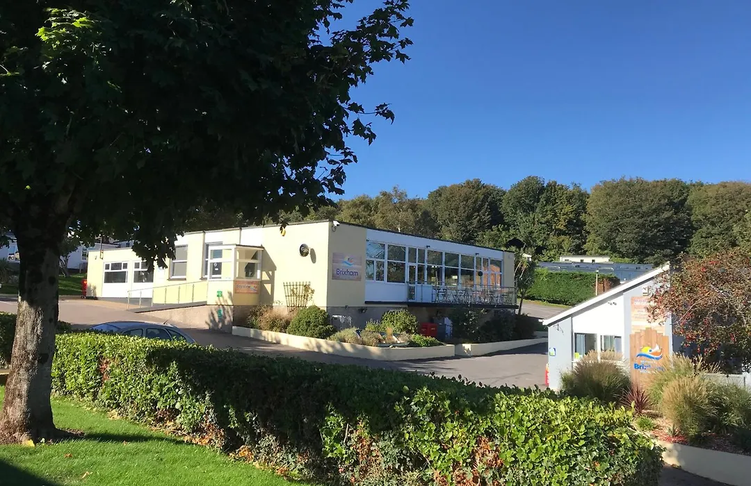 Brixham Holiday Park Gold 2 Bedroom Holiday Home-1
