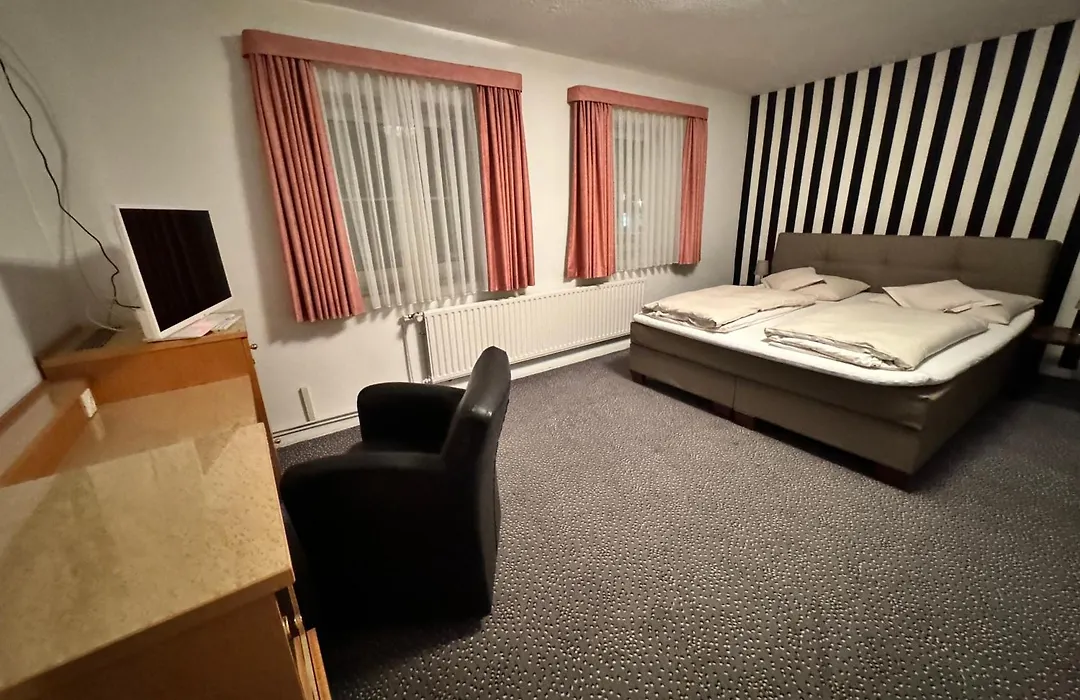 Hotel und Restaurant Pinkenburg-1