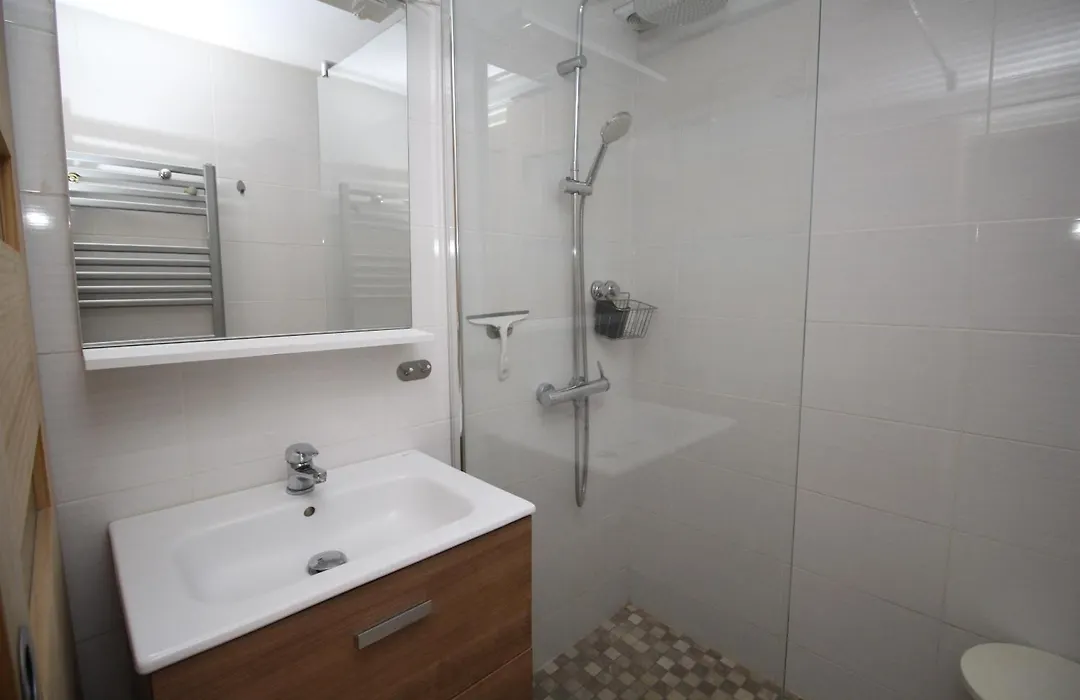 CORAUX - Maisonnette 4 pers avec piscine et parking-1
