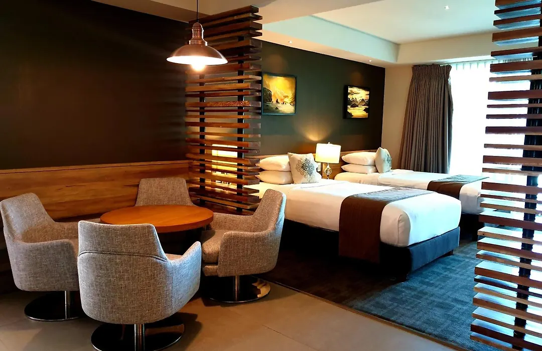 Escala Tagaytay-1
