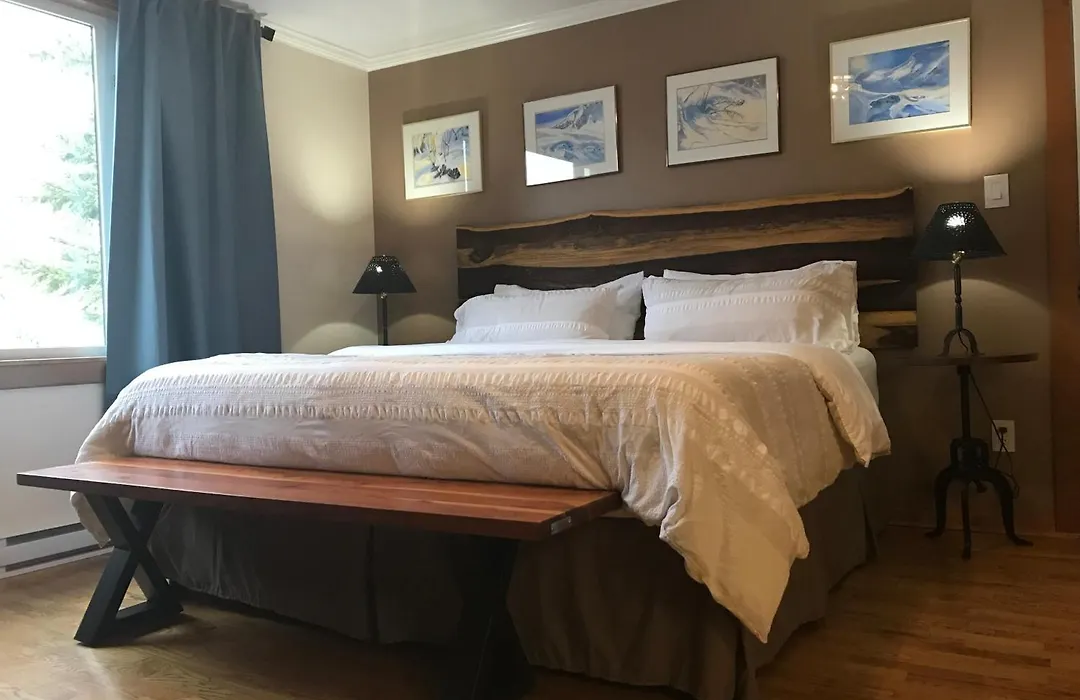 Canadian Rockies Inn - Adults Only-1