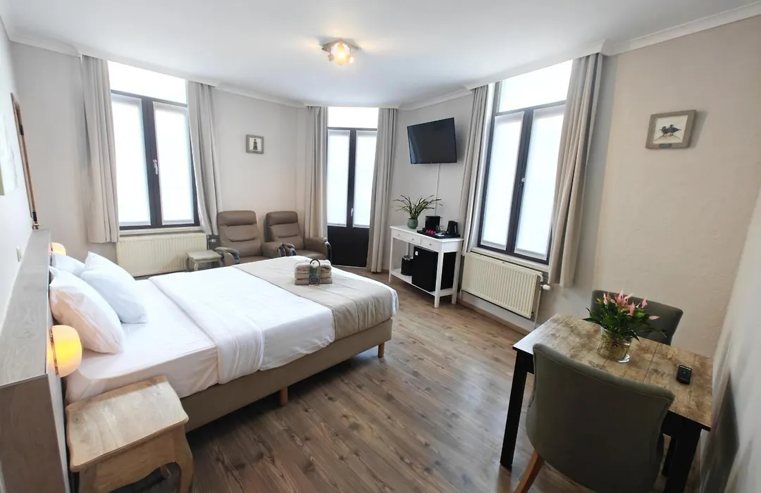 Hotel Tropicana-1