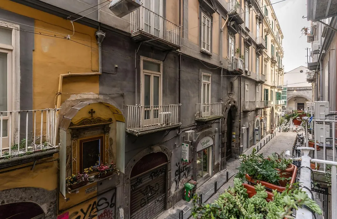 Caravita Rooms-1