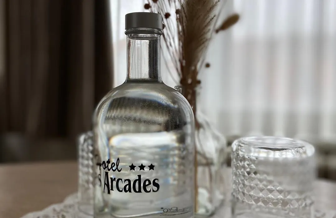 Hotel Les Arcades-1