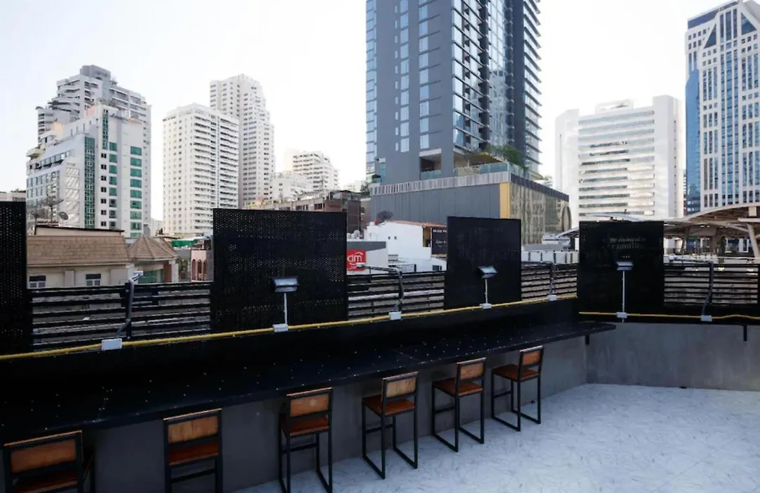 Episode 11 Hostel Sukhumvit-1