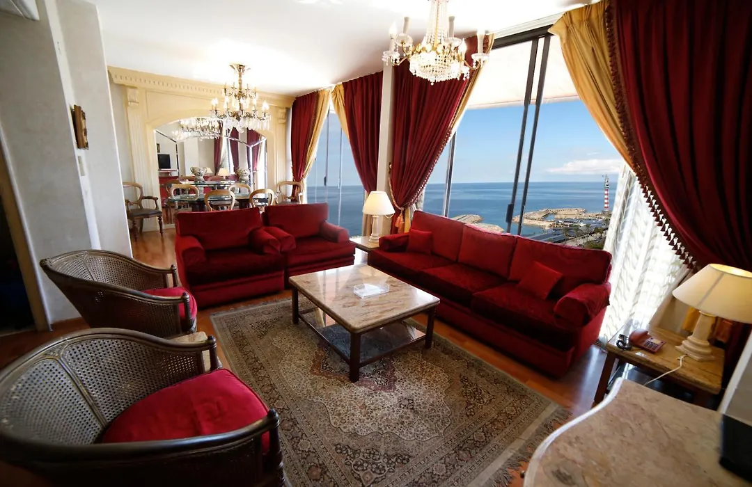 Holiday Home Suites-1