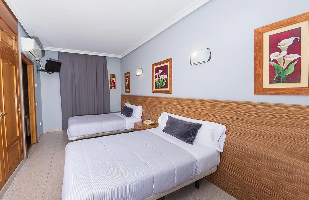 Hostal El Cruce-1