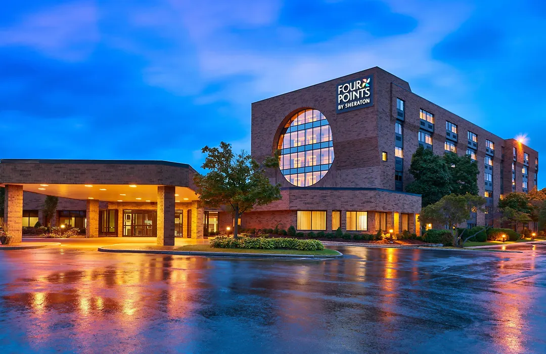 Four Points By Sheraton Milwaukee North Shore-1