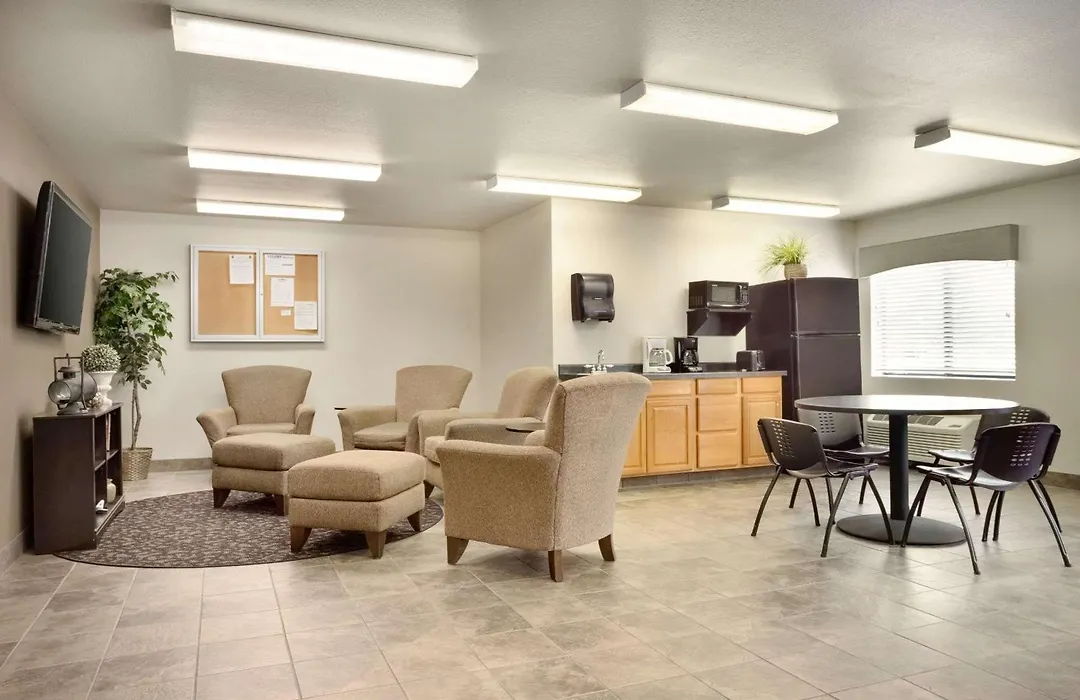 Travelodge By Wyndham Cheyenne-1
