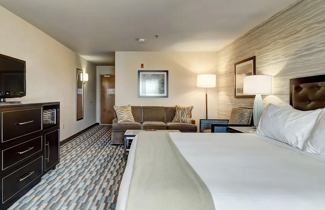 Holiday Inn Express Hotel & Suites Warwick-Providence Airport By Ihg-1