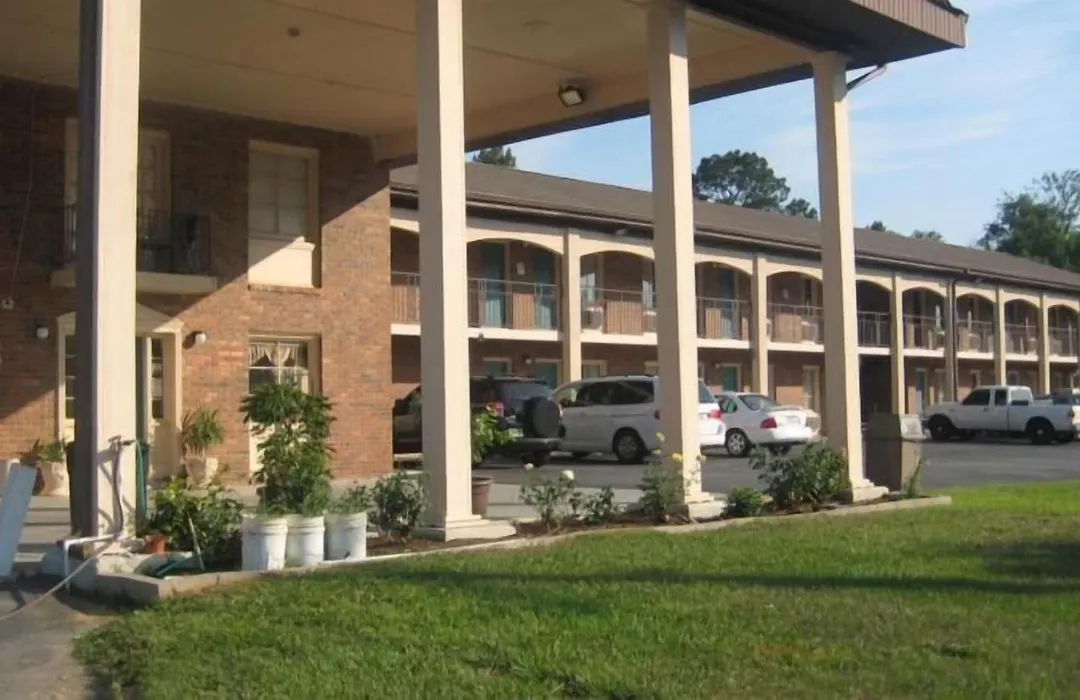 Scottish Inn And Suites Perry-1