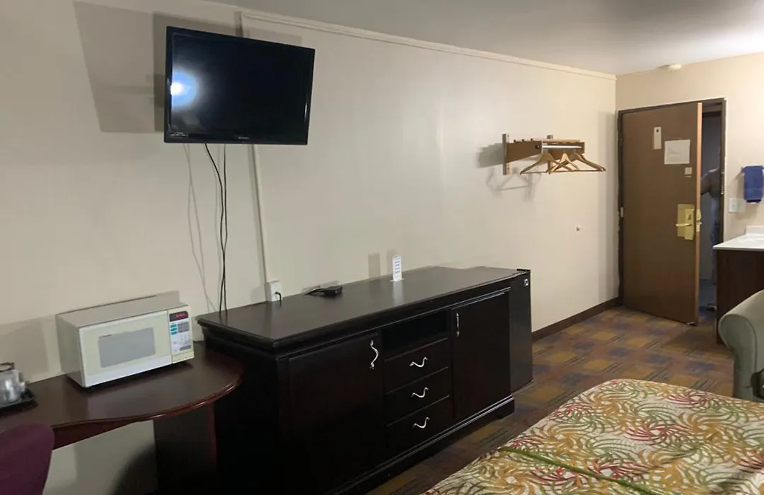7 Star Motel-1