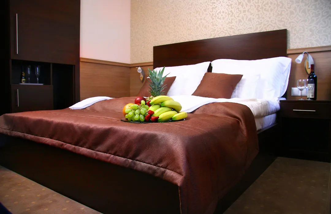 Central Hotel 21-1