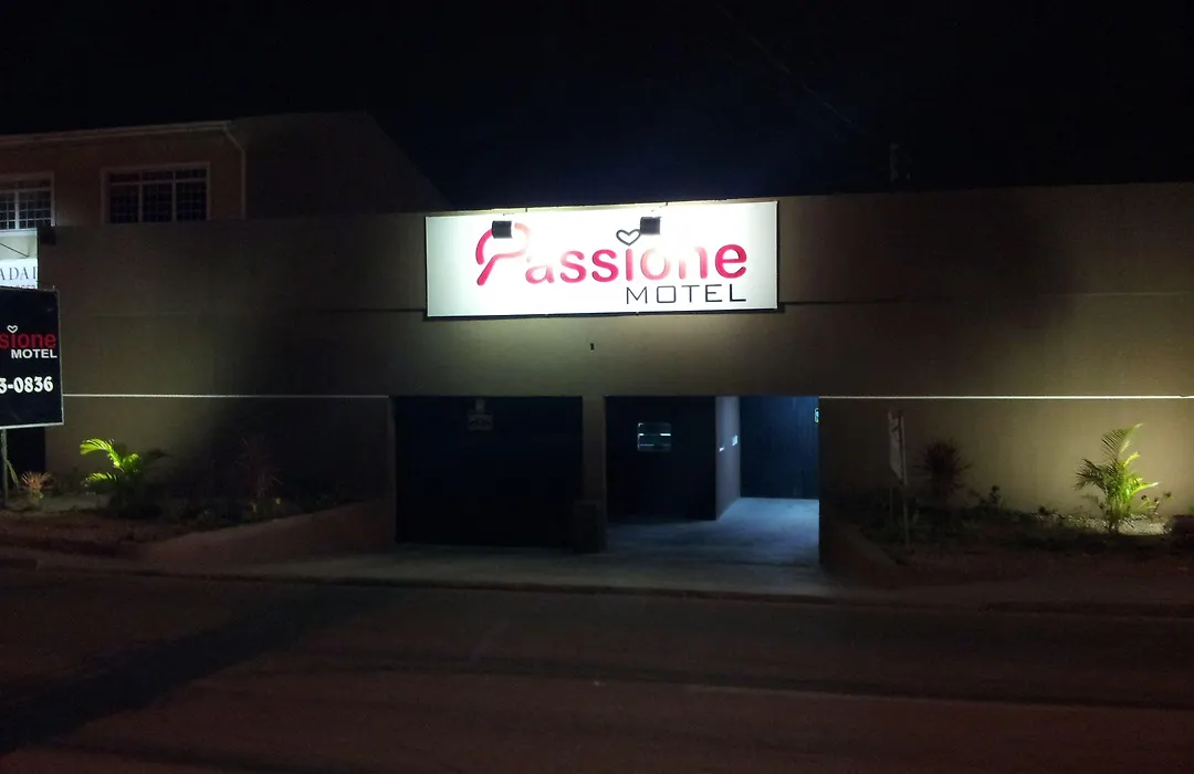 Motel Passione (Adults Only)-1