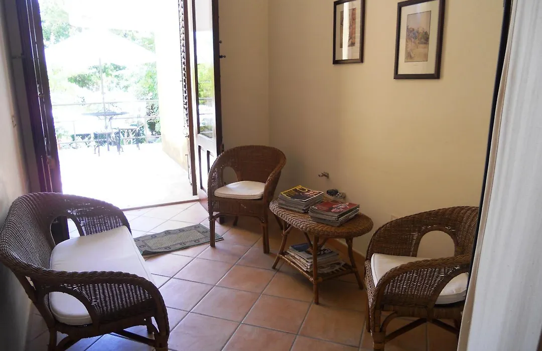B&B Macrina-1
