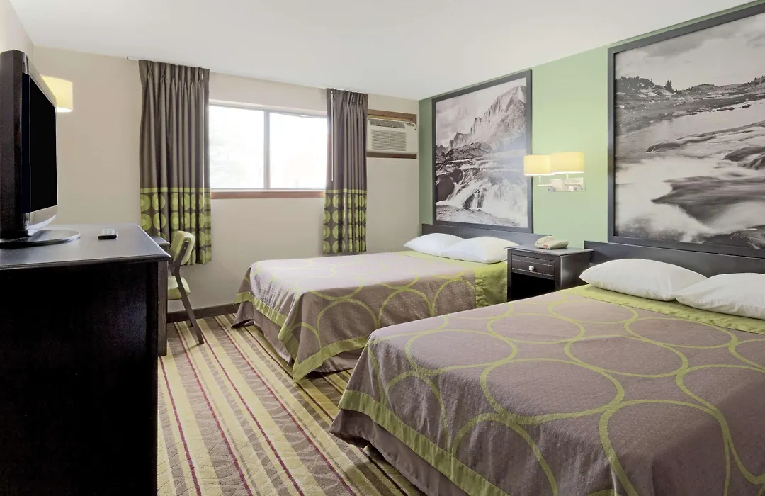 Super 8 By Wyndham Green River-1