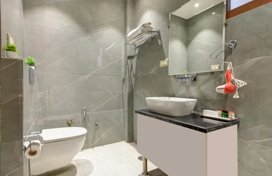 Qotel Comfort Ashok Vihar-1