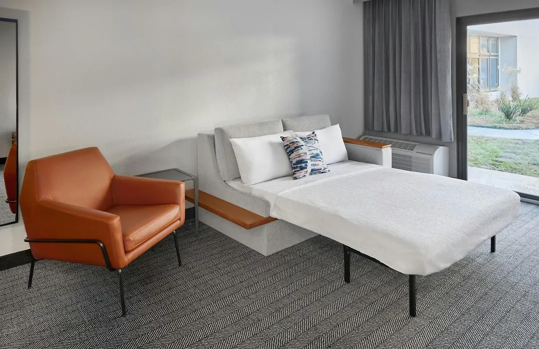 Courtyard By Marriott Huntsville University Drive-1