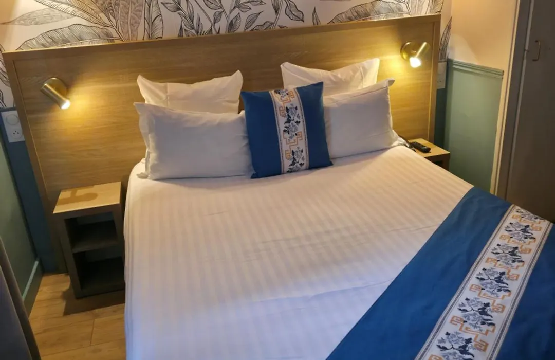 Amadeus Hotel-1