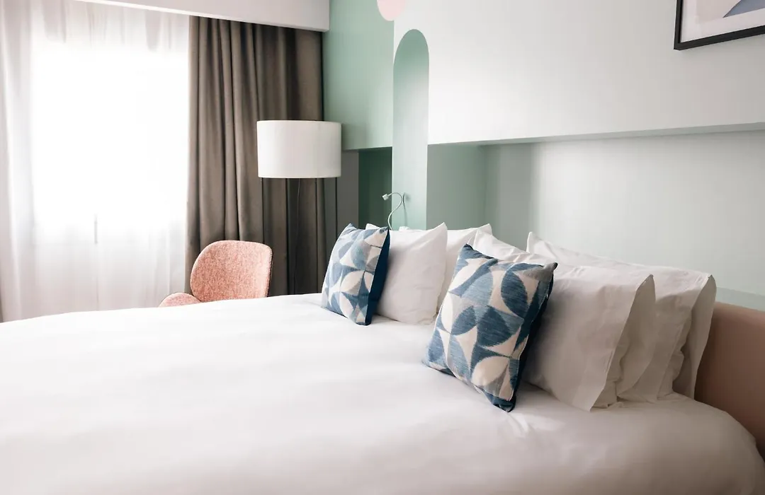 Voco Madrid Retiro By Ihg-1