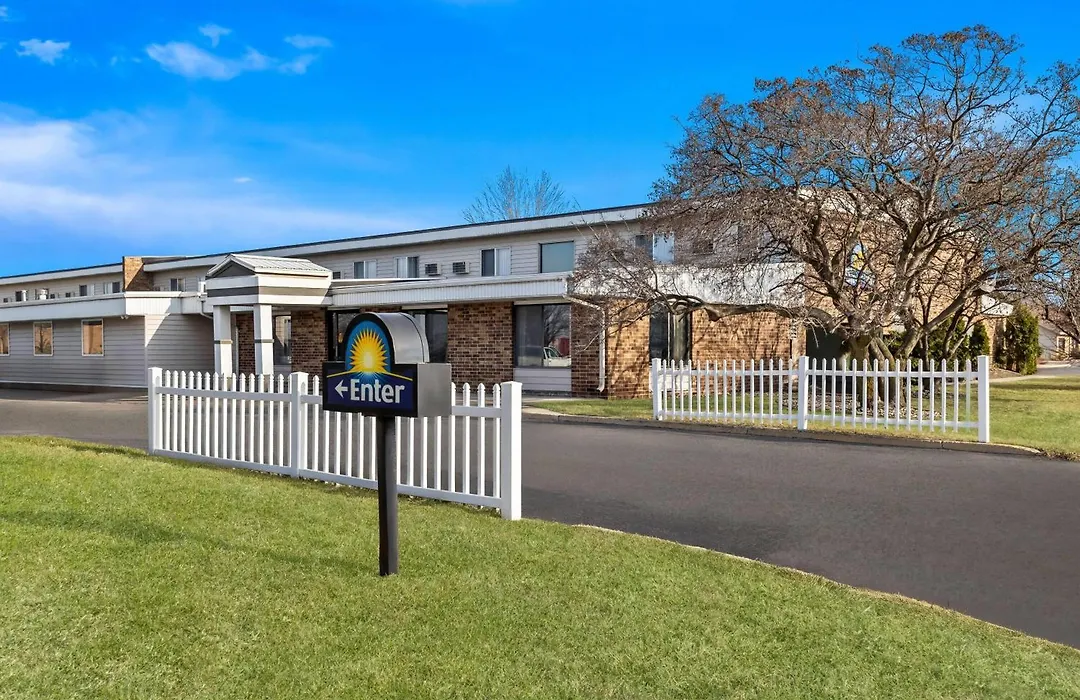 Days Inn By Wyndham Fond Du Lac-1