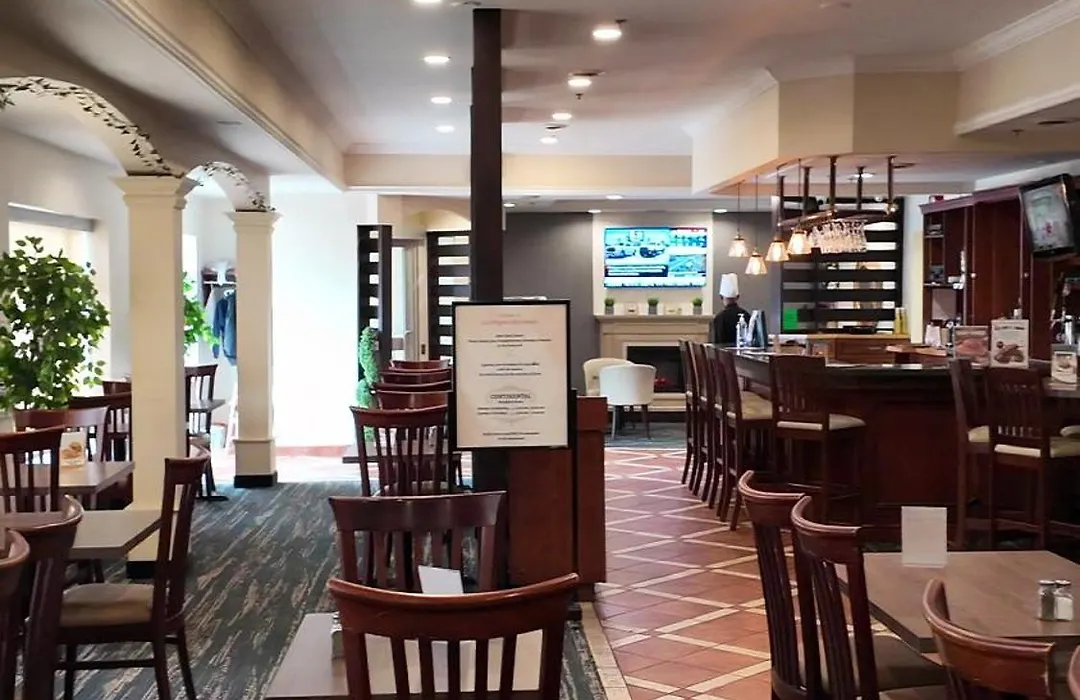 Monte Carlo Inn Brampton-1