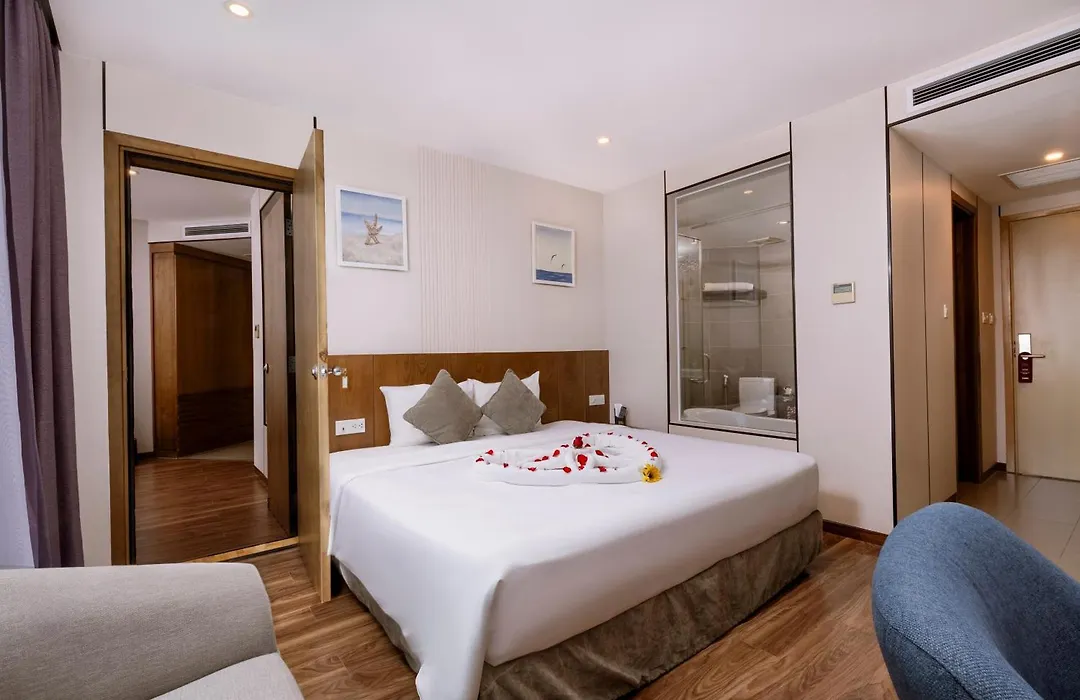 Royal Lotus Hotel Danang-1